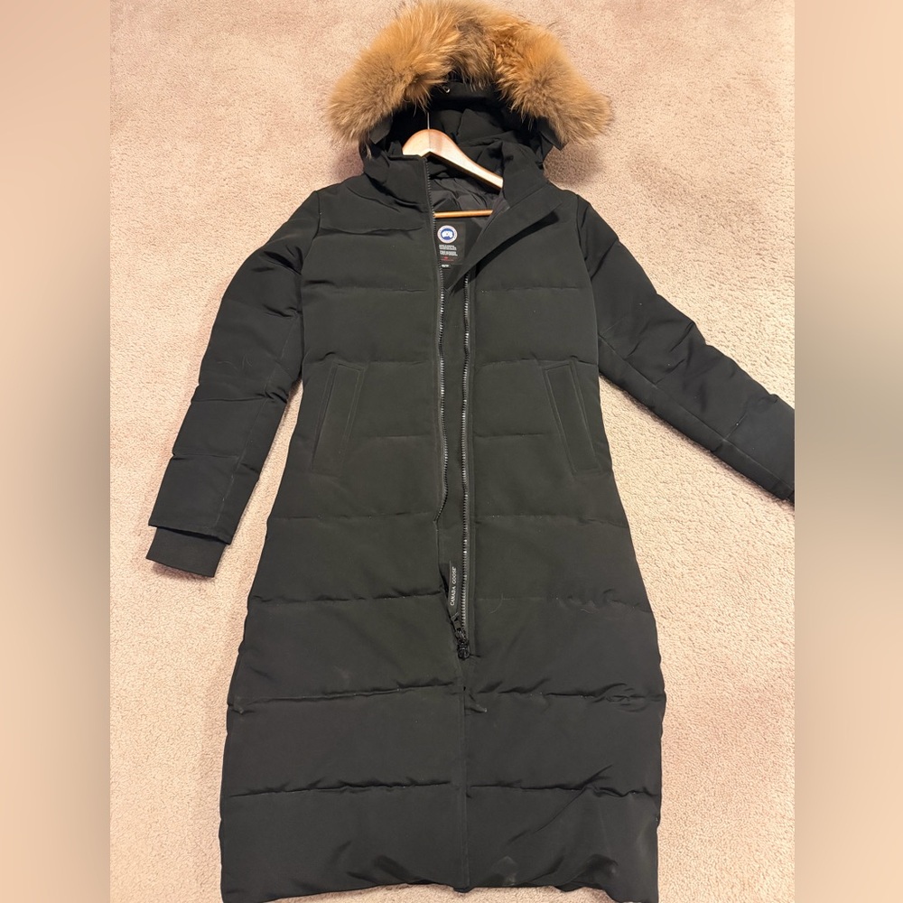 Canada Goose Women's Black Puffer Coat with Fur Hood XS